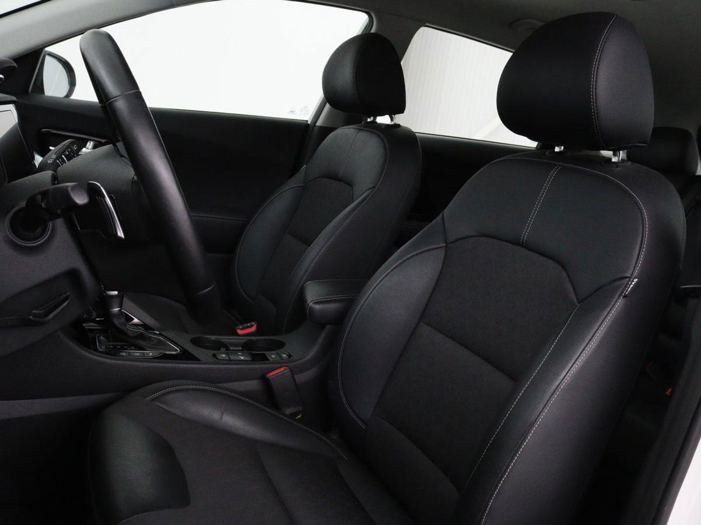 Kia Niro 1.6 GDi PHEV DynamicPlusLine | Camera | Carplay | Stoel & Stuurverwarming | Half leder | Adaptive Cruise