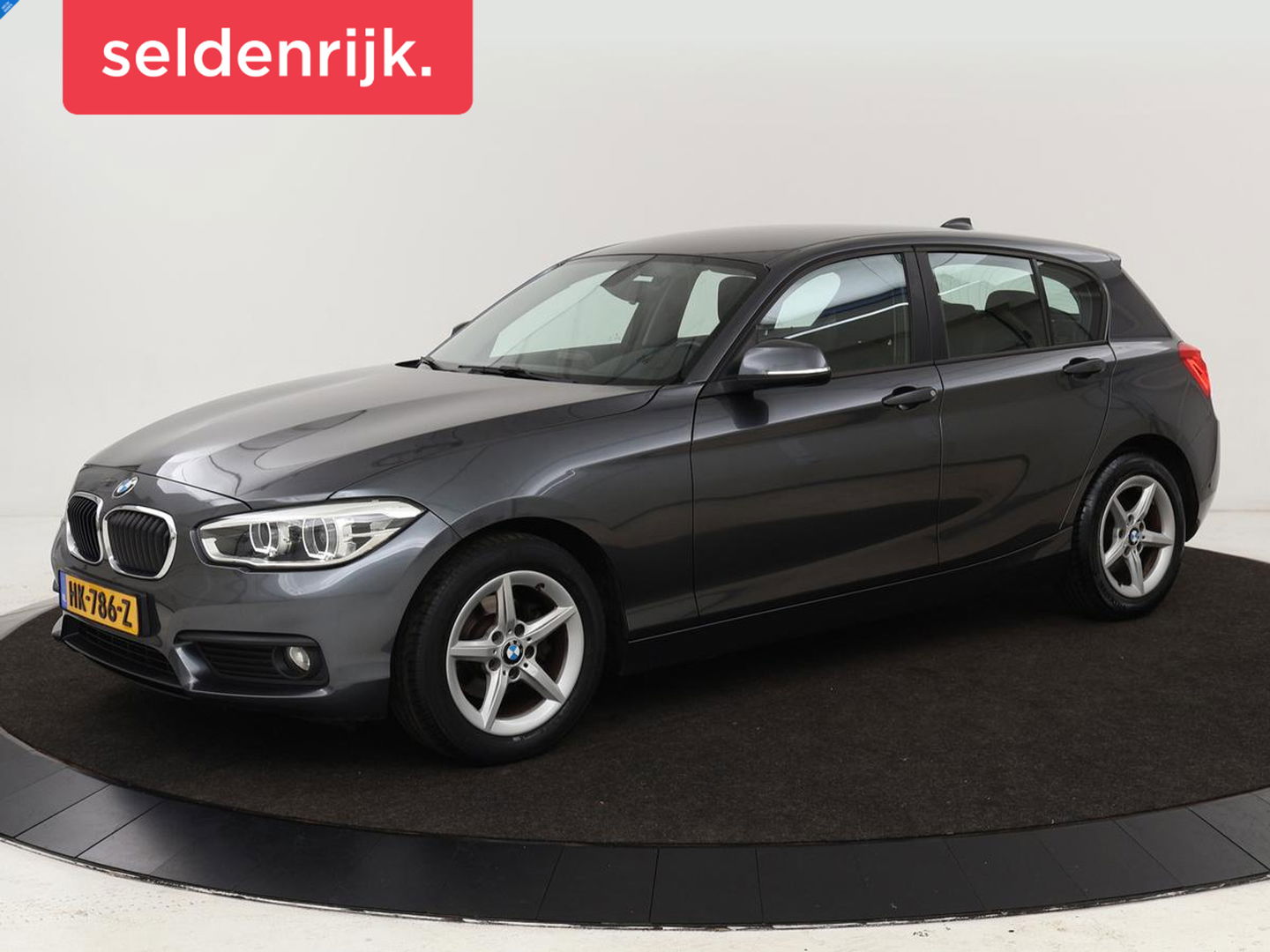 BMW 1-serie 118i Executive | Full LED | Navigatie | Climate control | Cruise control | Parkeerhulp | Bluetooth | Sportstuur
