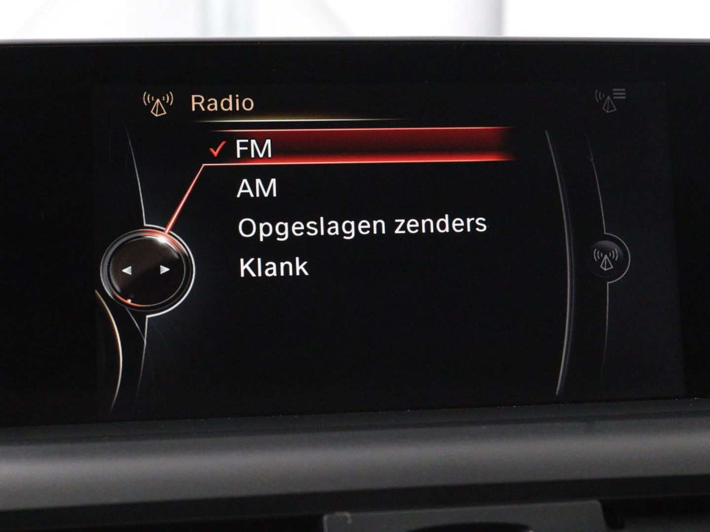 BMW 1-serie 118i Executive | Full LED | Navigatie | Climate control | Cruise control | Parkeerhulp | Bluetooth | Sportstuur