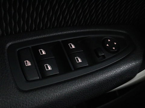 BMW 1-serie 118i Executive | Full LED | Navigatie | Climate control | Cruise control | Parkeerhulp | Bluetooth | Sportstuur