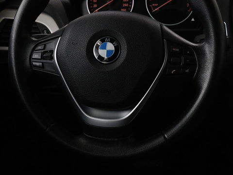 BMW 1-serie 118i Executive | Full LED | Navigatie | Climate control | Cruise control | Parkeerhulp | Bluetooth | Sportstuur