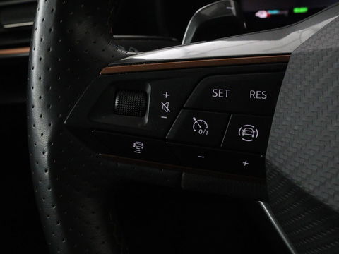CUPRA Formentor 1.4 eHybrid | Stoel & Stuurverwarming | Camera | Adaptive cruise | Carplay | Full LED | Sfeerverlichting