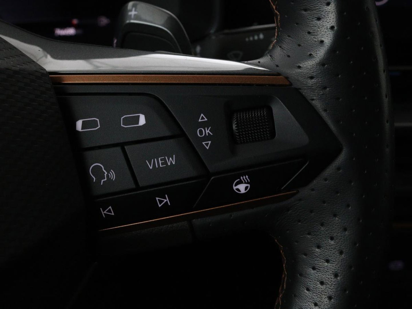 CUPRA Formentor 1.4 eHybrid | Stoel & Stuurverwarming | Camera | Adaptive cruise | Carplay | Full LED | Sfeerverlichting