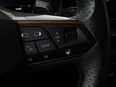 CUPRA Formentor 1.4 eHybrid | Stoel & Stuurverwarming | Camera | Adaptive cruise | Carplay | Full LED | Sfeerverlichting