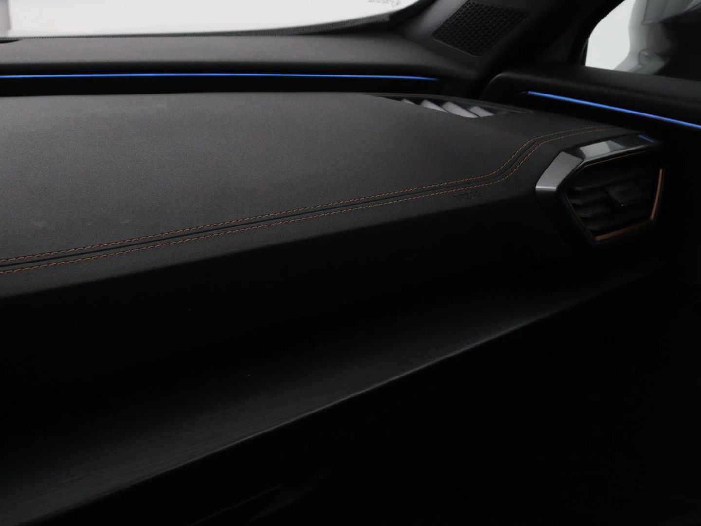 CUPRA Formentor 1.4 eHybrid | Stoel & Stuurverwarming | Camera | Adaptive cruise | Carplay | Full LED | Sfeerverlichting