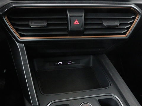 CUPRA Formentor 1.4 eHybrid | Stoel & Stuurverwarming | Camera | Adaptive cruise | Carplay | Full LED | Sfeerverlichting