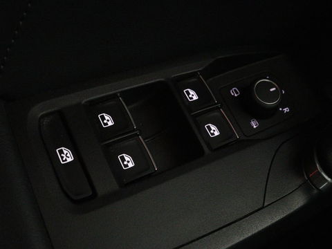 CUPRA Formentor 1.4 eHybrid | Stoel & Stuurverwarming | Camera | Adaptive cruise | Carplay | Full LED | Sfeerverlichting