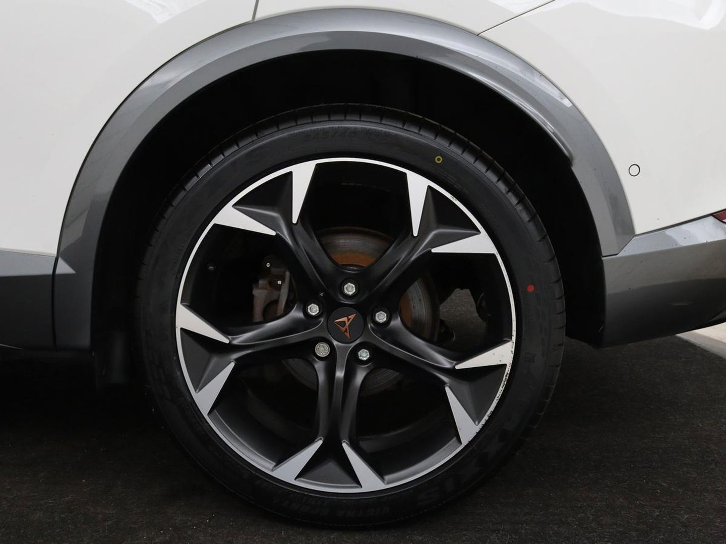CUPRA Formentor 1.4 eHybrid | Stoel & Stuurverwarming | Camera | Adaptive cruise | Carplay | Full LED | Sfeerverlichting