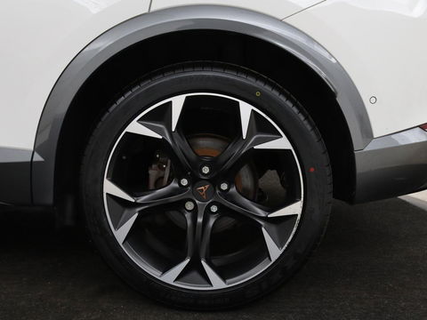 CUPRA Formentor 1.4 eHybrid | Stoel & Stuurverwarming | Camera | Adaptive cruise | Carplay | Full LED | Sfeerverlichting