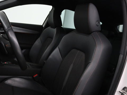 CUPRA Formentor 1.4 eHybrid | Stoel & Stuurverwarming | Camera | Adaptive cruise | Carplay | Full LED | Sfeerverlichting
