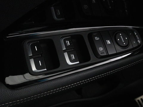 Kia Niro 1.6 GDi H. Dyn.Pl.L | Trekhaak afneembaar | Leder | Adaptive cruise | Camera | Carplay | Climate control | DAB | Navigatie