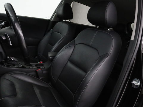 Kia Niro 1.6 GDi H. Dyn.Pl.L | Trekhaak afneembaar | Leder | Adaptive cruise | Camera | Carplay | Climate control | DAB | Navigatie