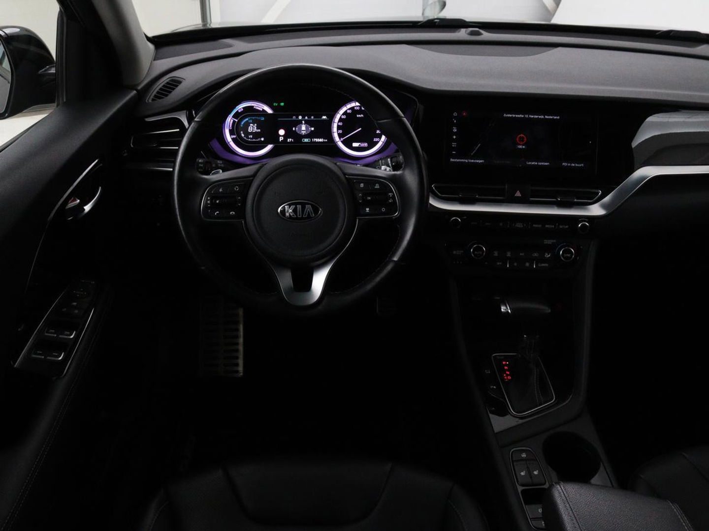 Kia Niro 1.6 GDi H. Dyn.Pl.L | Trekhaak afneembaar | Leder | Adaptive cruise | Camera | Carplay | Climate control | DAB | Navigatie