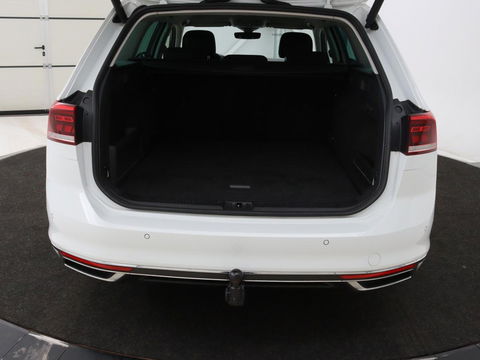 Volkswagen Passat 1.4 TSI PHEV GTE | Adaptive cruise | Trekhaak wegklapbaar | Stoelverwarming |  Navigatie | Full LED