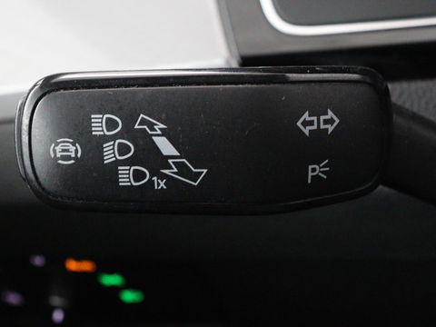 Volkswagen Passat 1.4 TSI PHEV GTE | Adaptive cruise | Trekhaak wegklapbaar | Stoelverwarming |  Navigatie | Full LED