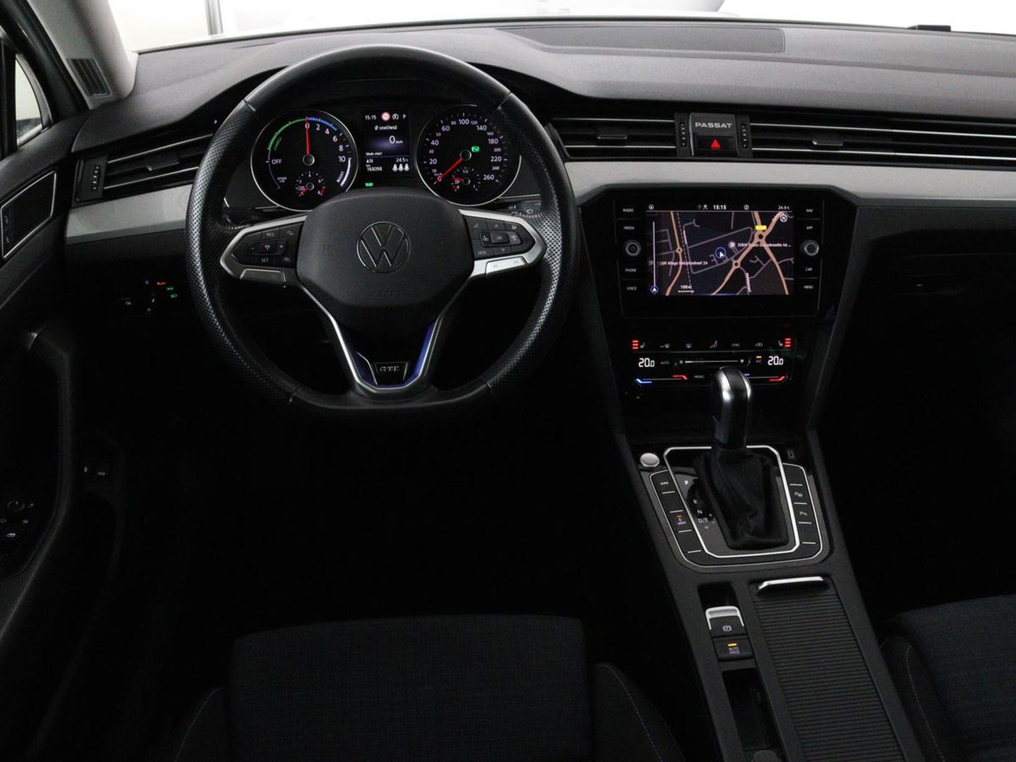 Volkswagen Passat 1.4 TSI PHEV GTE | Adaptive cruise | Trekhaak wegklapbaar | Stoelverwarming |  Navigatie | Full LED
