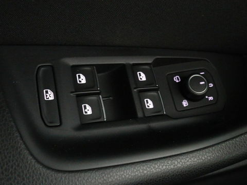 Volkswagen Passat 1.4 TSI PHEV GTE | Adaptive cruise | Trekhaak wegklapbaar | Stoelverwarming |  Navigatie | Full LED