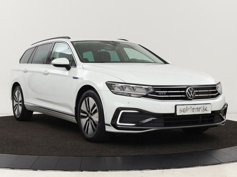 Volkswagen Passat 1.4 TSI PHEV GTE | Adaptive cruise | Trekhaak wegklapbaar | Stoelverwarming |  Navigatie | Full LED