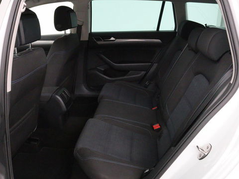Volkswagen Passat 1.4 TSI PHEV GTE | Adaptive cruise | Trekhaak wegklapbaar | Stoelverwarming |  Navigatie | Full LED