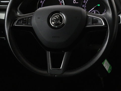 Škoda Superb 1.4 TSI Ambition | Panoramadak | Stoelverwarming | Trekhaak | Carplay | Memory | Navigatie | Climate control