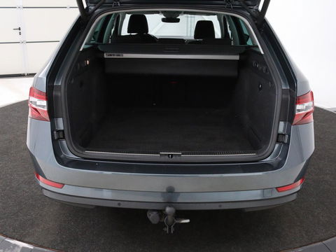 Škoda Superb 1.4 TSI Ambition | Panoramadak | Stoelverwarming | Trekhaak | Carplay | Memory | Navigatie | Climate control