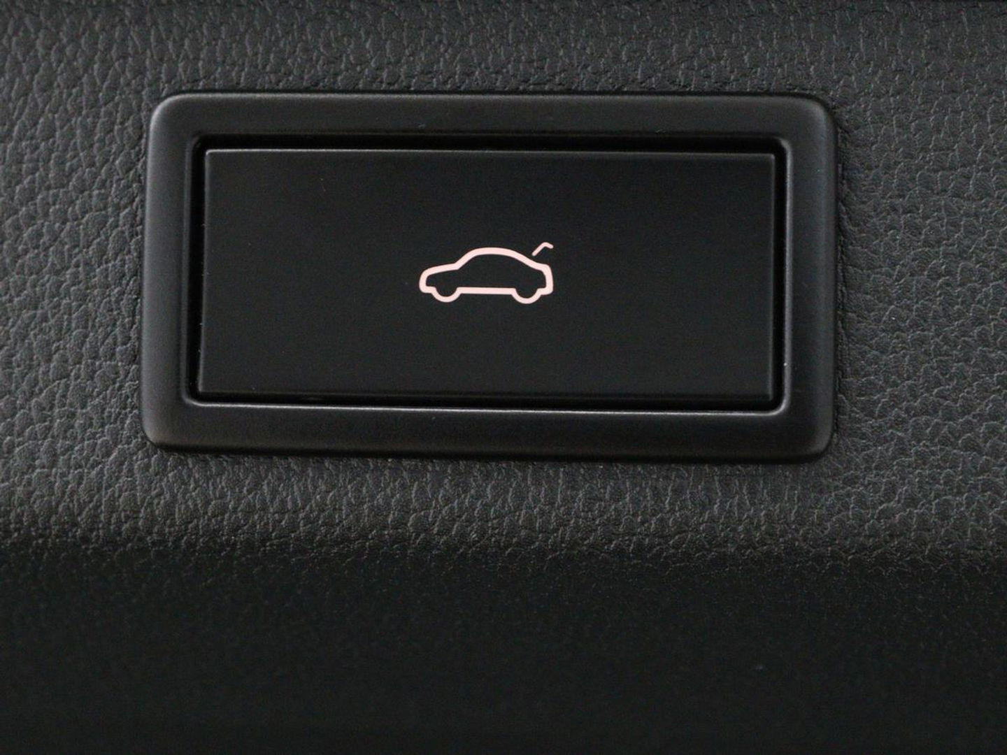 Škoda Superb 1.4 TSI Ambition | Panoramadak | Stoelverwarming | Trekhaak | Carplay | Memory | Navigatie | Climate control