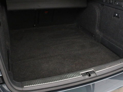 Škoda Superb 1.4 TSI Ambition | Panoramadak | Stoelverwarming | Trekhaak | Carplay | Memory | Navigatie | Climate control