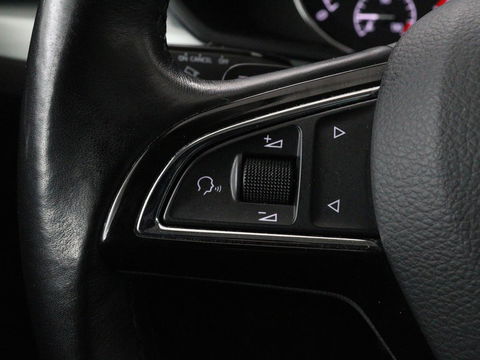 Škoda Superb 1.4 TSI Ambition | Panoramadak | Stoelverwarming | Trekhaak | Carplay | Memory | Navigatie | Climate control