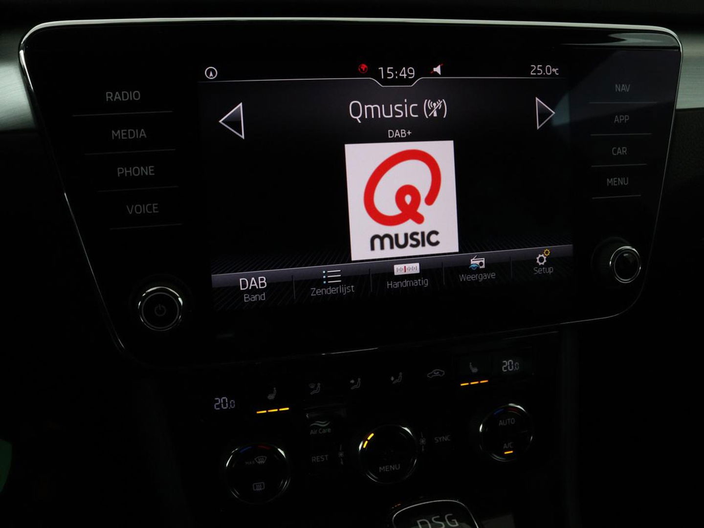 Škoda Superb 1.4 TSI Ambition | Panoramadak | Stoelverwarming | Trekhaak | Carplay | Memory | Navigatie | Climate control