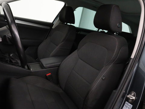 Škoda Superb 1.4 TSI Ambition | Panoramadak | Stoelverwarming | Trekhaak | Carplay | Memory | Navigatie | Climate control