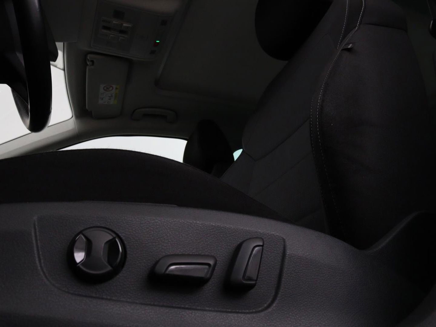 Škoda Superb 1.4 TSI Ambition | Panoramadak | Stoelverwarming | Trekhaak | Carplay | Memory | Navigatie | Climate control