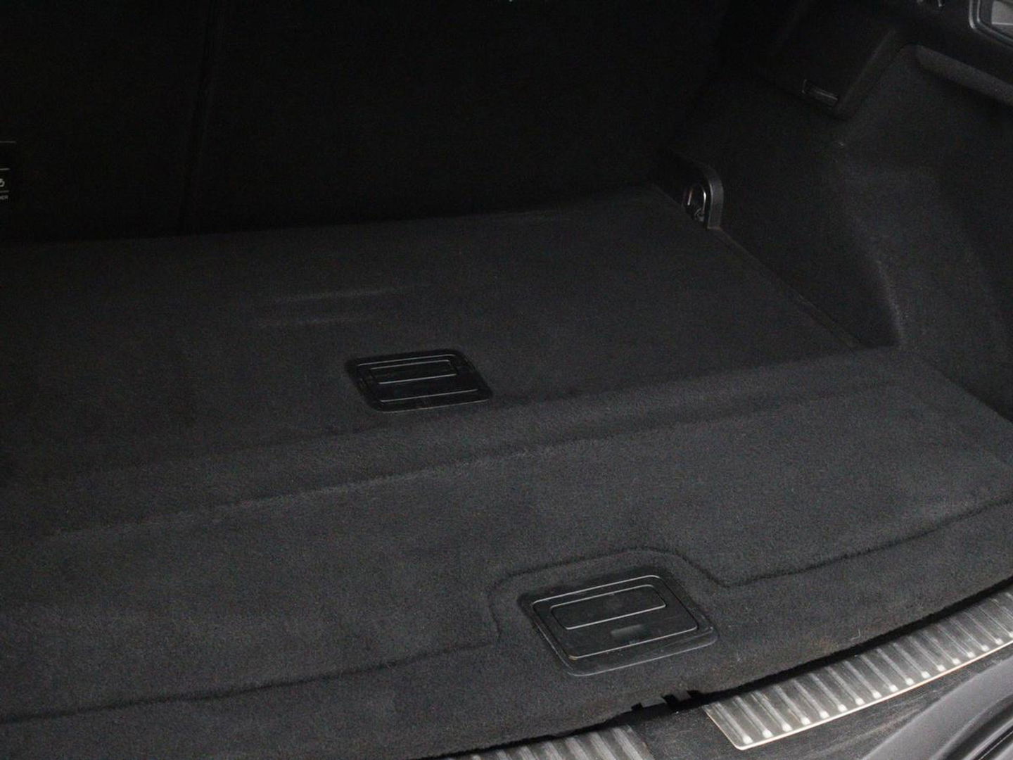 Renault Mégane Estate 1.2 TCe GT-Line | Leder | Stoelverwarming | Camera | Cruise control | Trekhaak | LED | Navigatie | Sfeerverlichting | BOSE audio
