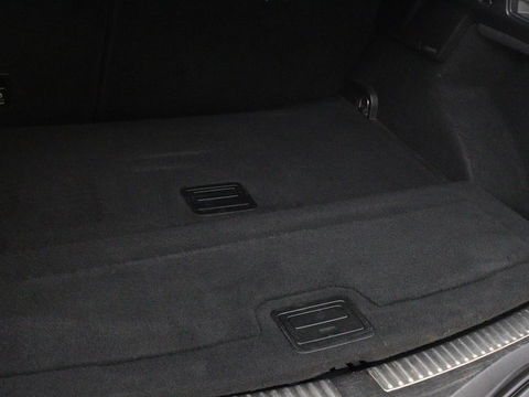 Renault Mégane Estate 1.2 TCe GT-Line | Leder | Stoelverwarming | Camera | Cruise control | Trekhaak | LED | Navigatie | Sfeerverlichting | BOSE audio