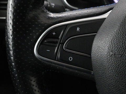 Renault Mégane Estate 1.2 TCe GT-Line | Leder | Stoelverwarming | Camera | Cruise control | Trekhaak | LED | Navigatie | Sfeerverlichting | BOSE audio