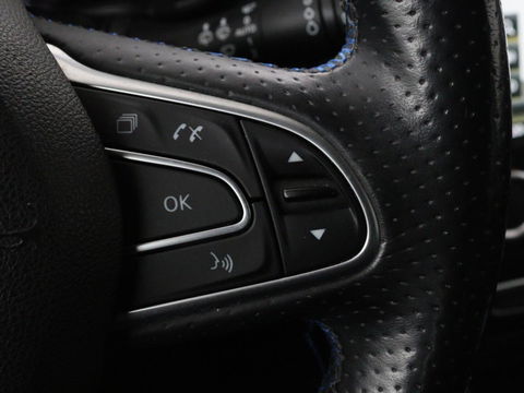 Renault Mégane Estate 1.2 TCe GT-Line | Leder | Stoelverwarming | Camera | Cruise control | Trekhaak | LED | Navigatie | Sfeerverlichting | BOSE audio