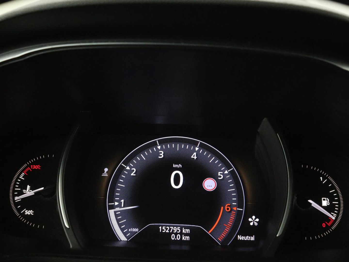 Renault Mégane Estate 1.2 TCe GT-Line | Leder | Stoelverwarming | Camera | Cruise control | Trekhaak | LED | Navigatie | Sfeerverlichting | BOSE audio