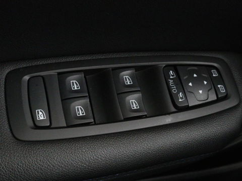 Renault Mégane Estate 1.2 TCe GT-Line | Leder | Stoelverwarming | Camera | Cruise control | Trekhaak | LED | Navigatie | Sfeerverlichting | BOSE audio