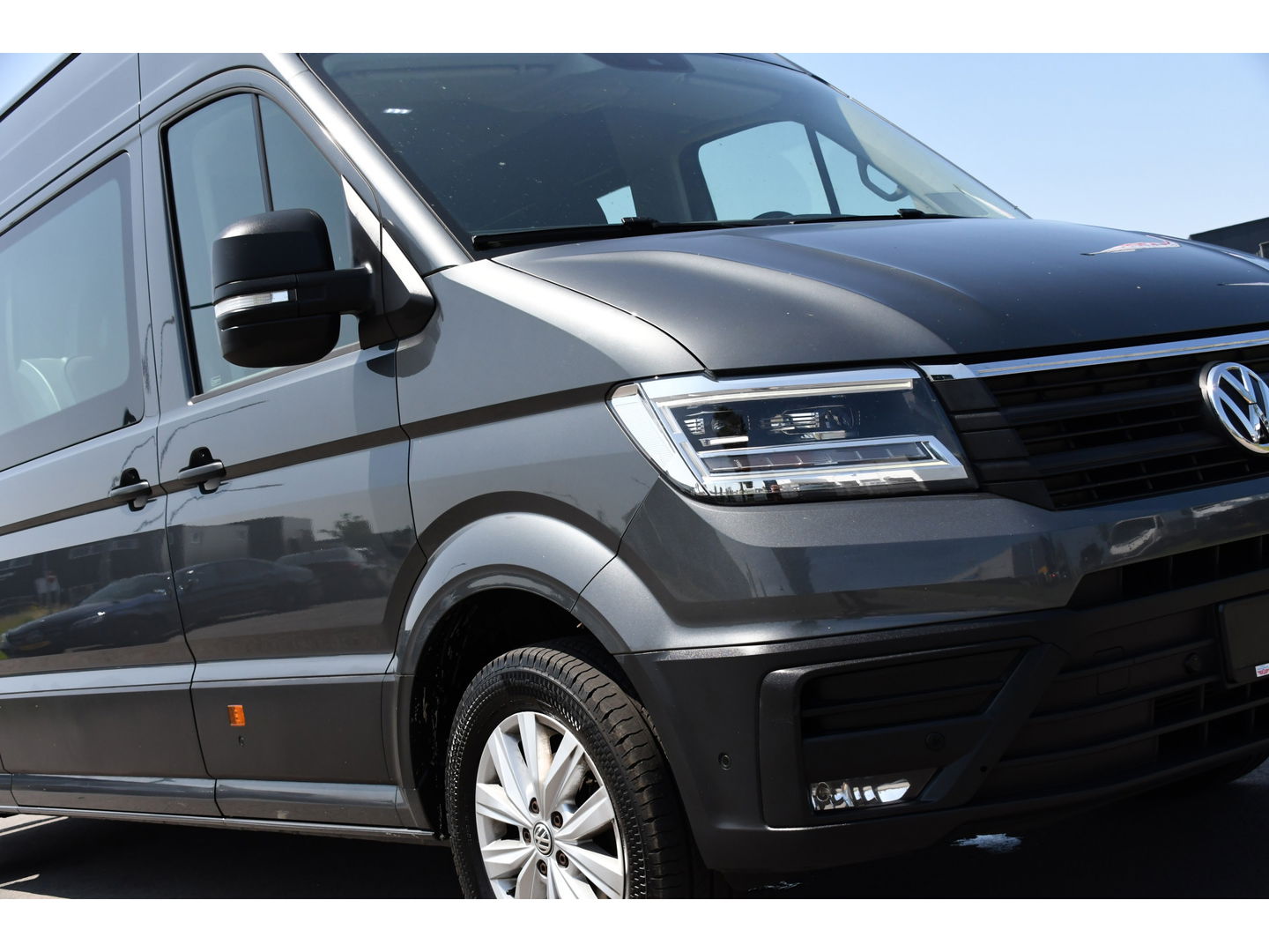Volkswagen Crafter 35 2.0 TDI L5H3 DC Highline Adaptieve Cruise, Camera, Carplay, 177PK, Automaat, Multimedia, LED, Uniek!