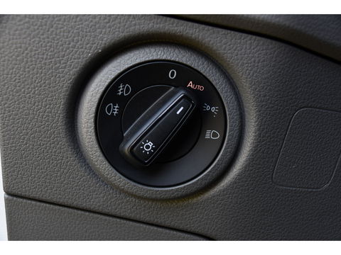 Volkswagen Crafter 35 2.0 TDI L5H3 DC Highline Adaptieve Cruise, Camera, Carplay, 177PK, Automaat, Multimedia, LED, Uniek!