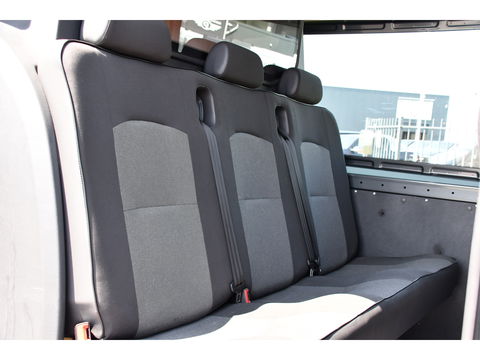 Volkswagen Crafter 35 2.0 TDI L5H3 DC Highline Adaptieve Cruise, Camera, Carplay, 177PK, Automaat, Multimedia, LED, Uniek!