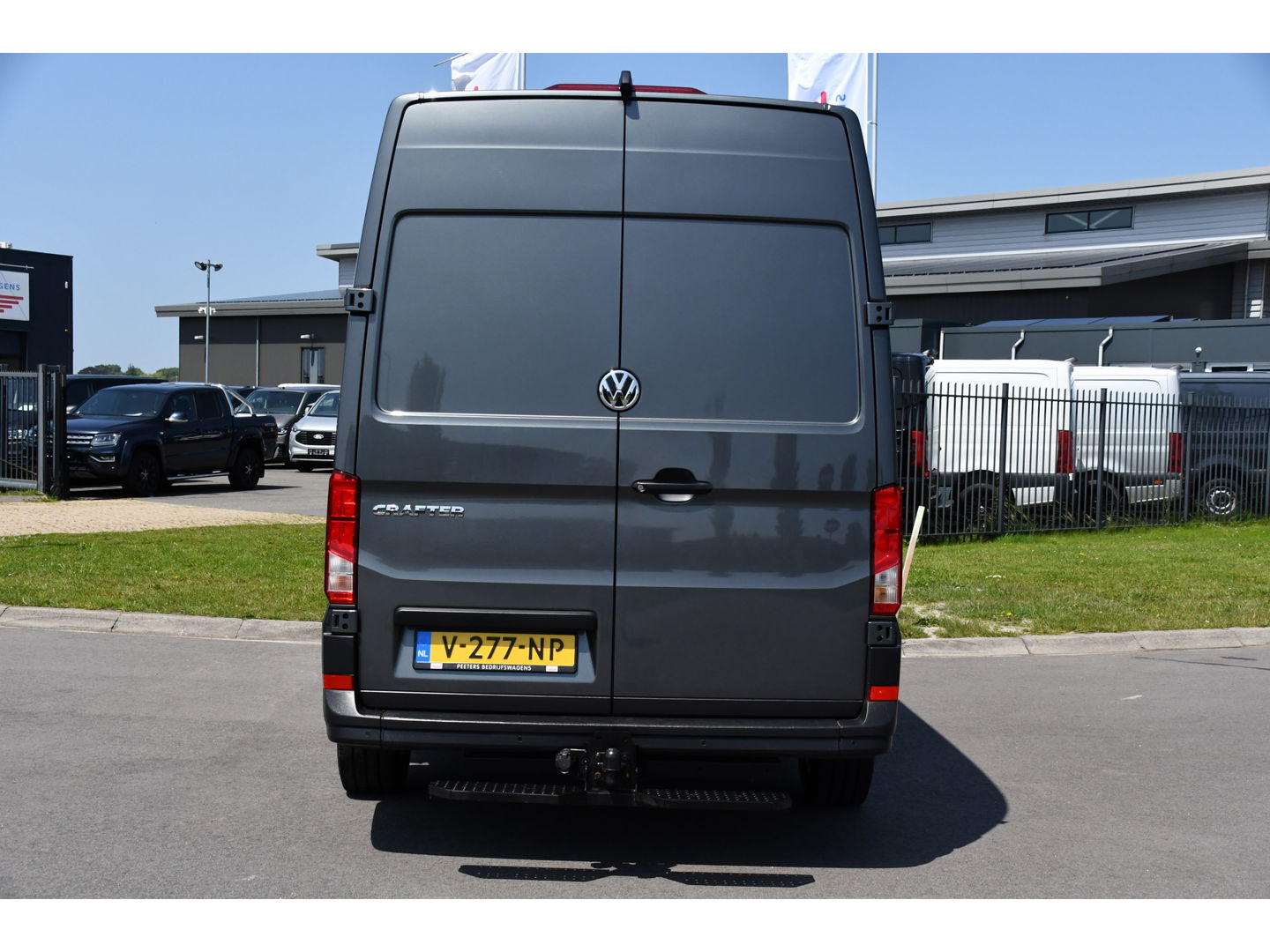 Volkswagen Crafter 35 2.0 TDI L5H3 DC Highline Adaptieve Cruise, Camera, Carplay, 177PK, Automaat, Multimedia, LED, Uniek!