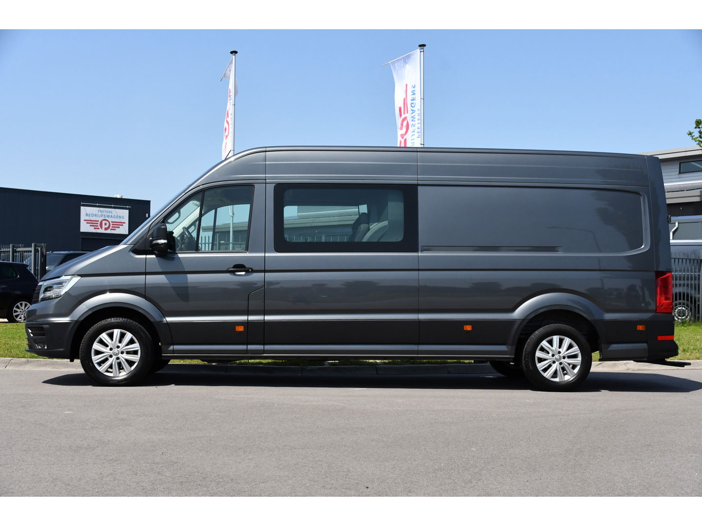 Volkswagen Crafter 35 2.0 TDI L5H3 DC Highline Adaptieve Cruise, Camera, Carplay, 177PK, Automaat, Multimedia, LED, Uniek!