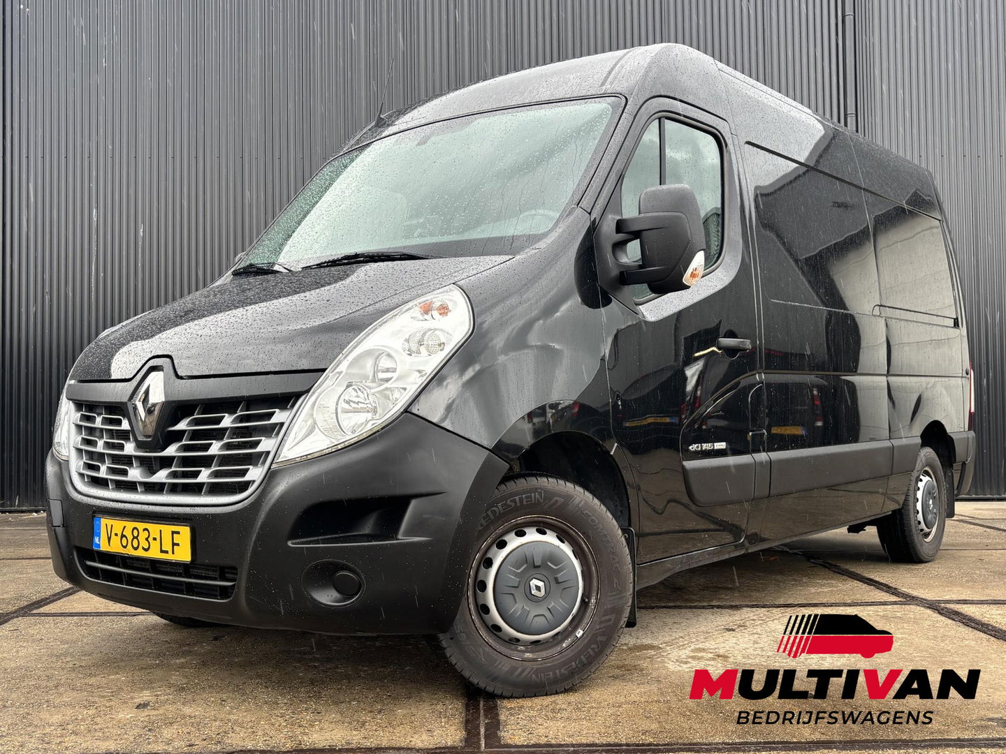 Renault Master T35 2.3 dCi L2H2 145pk | Navigatie | Camera | Trekhaak | Airco | Cruise control | 12 maanden APK |