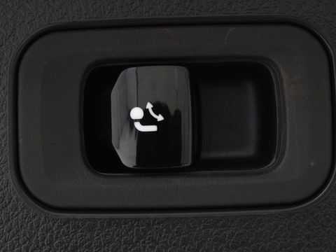 Mercedes-Benz C-Klasse 300e AMG Night | Adaptive cruise | Stoelverwarming | Trekhaak | Carplay | Camera | Sfeerverlichting | Full LED