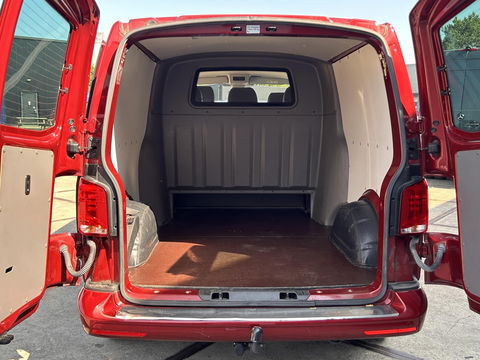Volkswagen Transporter 2.0 TDI L2H1 DC Bulli 199PK | 2x Schuif | LEDER | 12 MND APK |ISOFIX