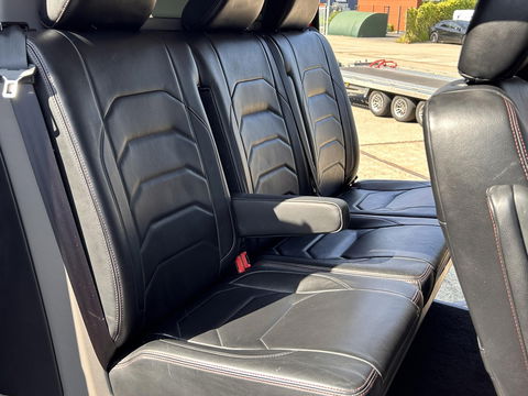 Volkswagen Transporter 2.0 TDI L2H1 DC Bulli 199PK | 2x Schuif | LEDER | 12 MND APK |ISOFIX
