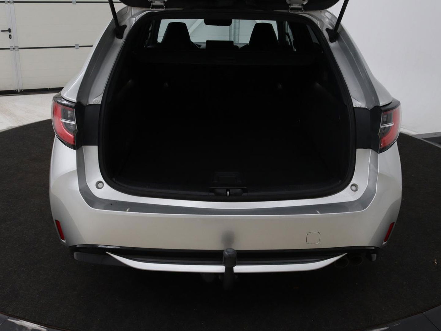 Toyota Corolla Touring Sports 2.0 Hybrid Business Plus | Stoelverwarming | Adaptive cruise | Full LED | Carplay | Keyless | Climate control | Camera