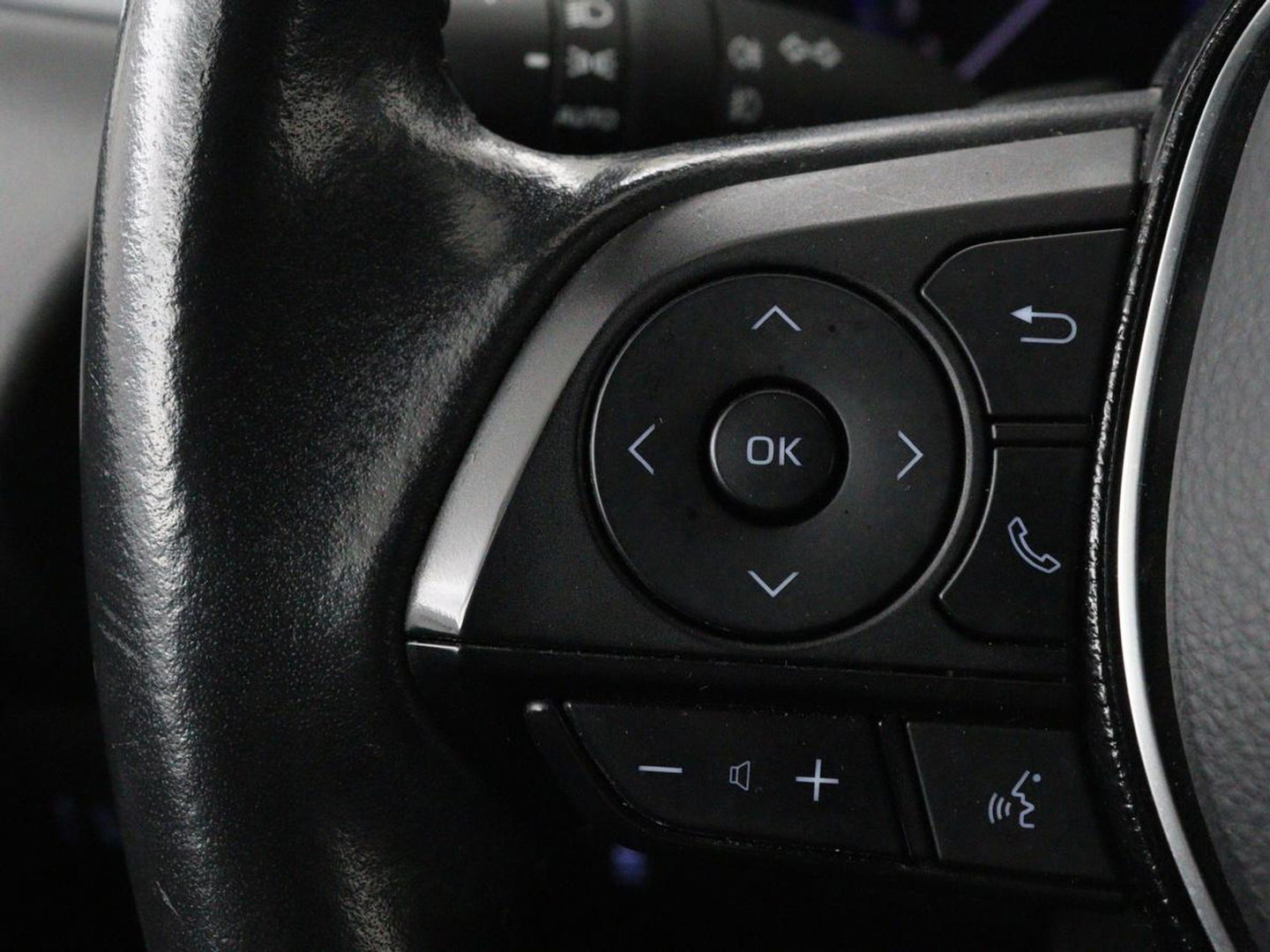 Toyota Corolla Touring Sports 2.0 Hybrid Business Plus | Stoelverwarming | Adaptive cruise | Full LED | Carplay | Keyless | Climate control | Camera