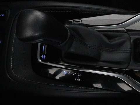 Toyota Corolla Touring Sports 2.0 Hybrid Business Plus | Stoelverwarming | Adaptive cruise | Full LED | Carplay | Keyless | Climate control | Camera