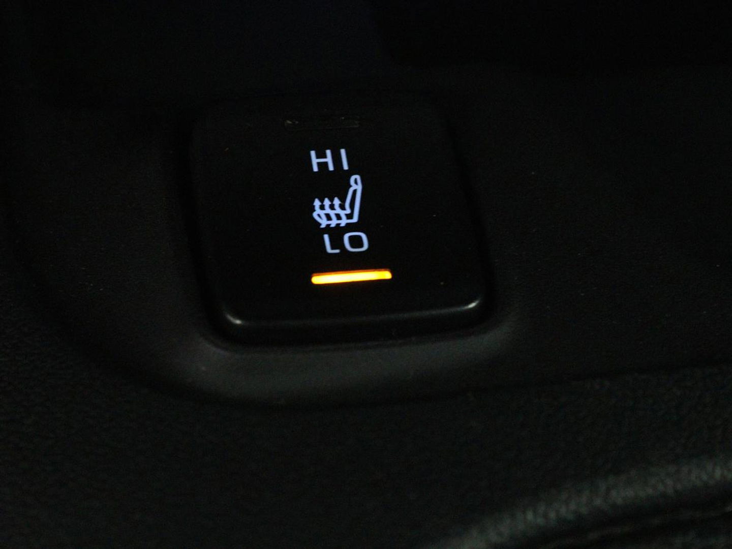 Toyota Corolla Touring Sports 2.0 Hybrid Business Plus | Stoelverwarming | Adaptive cruise | Full LED | Carplay | Keyless | Climate control | Camera